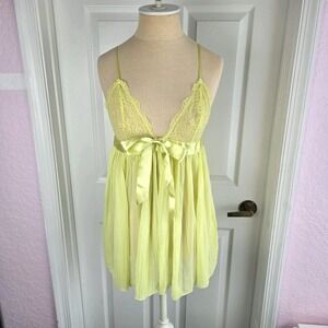 Victoria's Secret Yellow Pleated Big‎ Bow Babydoll Top Nightie Size M Lingerie